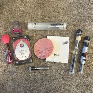 Bundle of NEW makeup brushes and BeautyBlenders
